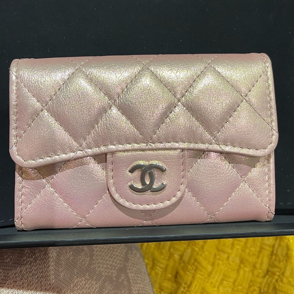 Chanel classic flap Card case Iridescent Pink calfskin